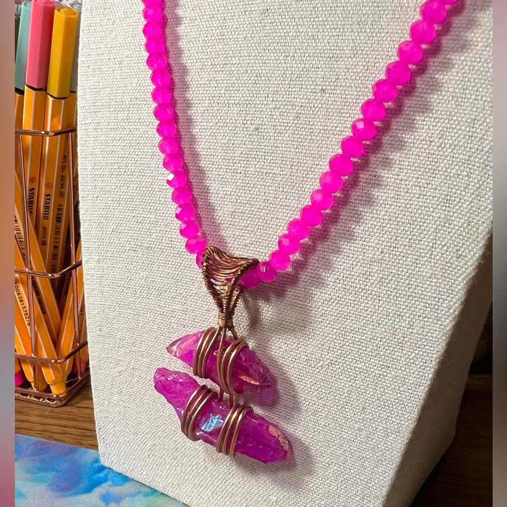 Hot Pink Glass Beaded Artisan Necklace w/ pendant (& matching bracelet) - Picture 3 of 5